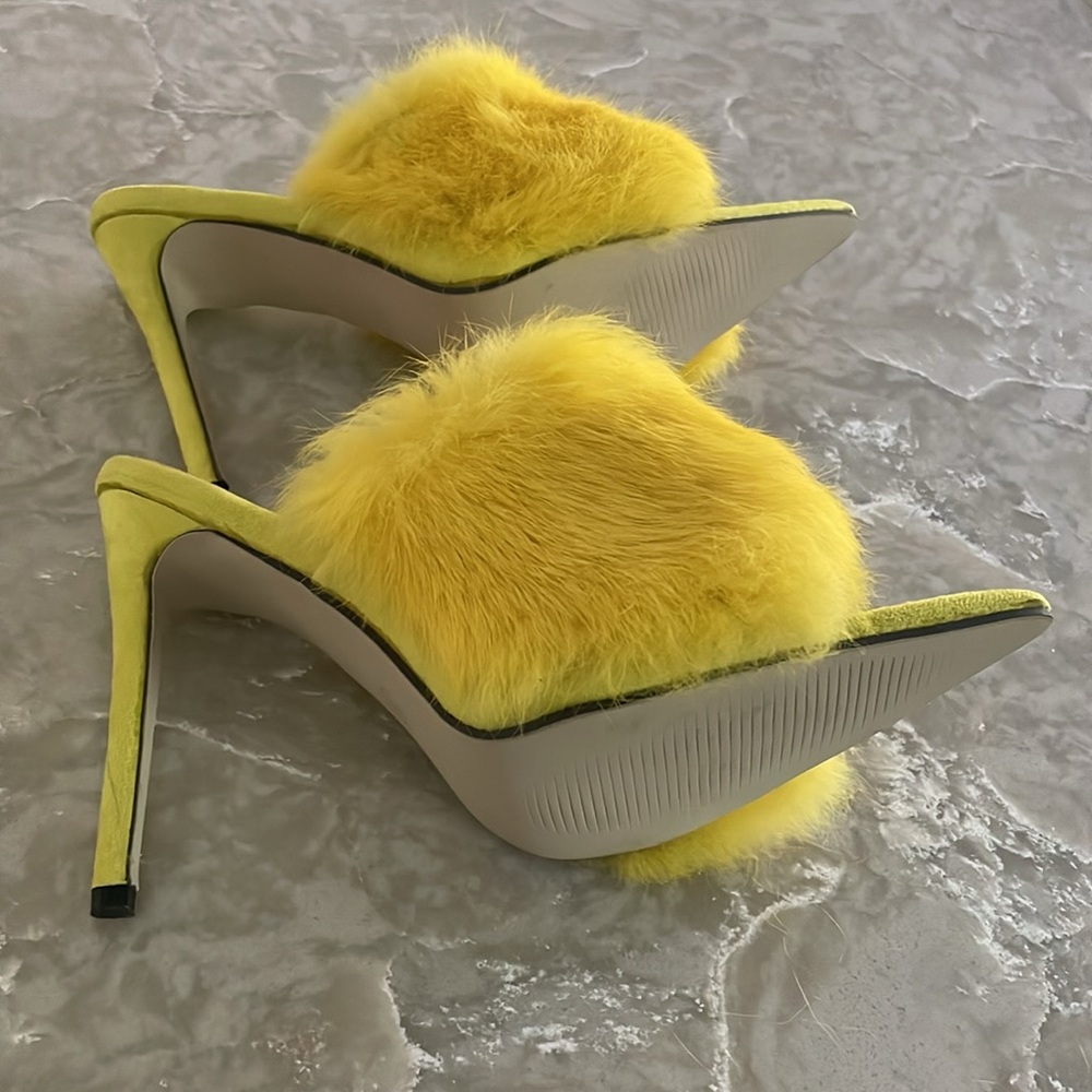 NWT yellow angora fur slide sandal chartreuse pin heel slip on mules brand new - Picture 10 of 11